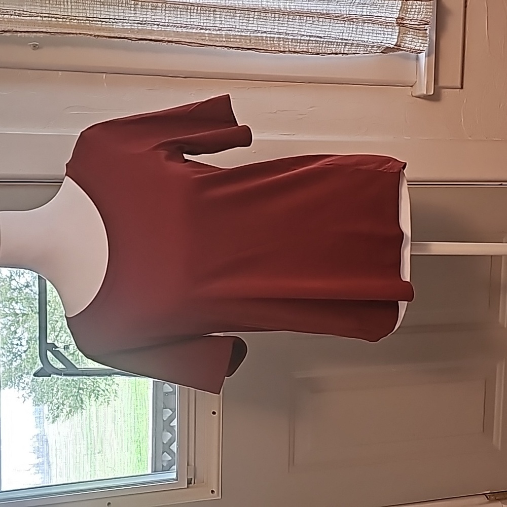 NWOT, Lands End never worn, Size XS/P T-Shirt, Maroon.